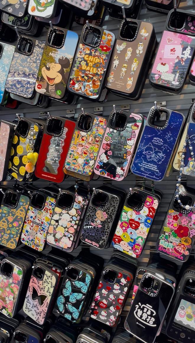 马仕一年狂卖数十亿华强北的20元仿货遍地凯发天生赢家700元一个还涨价手机壳界爱(图3)